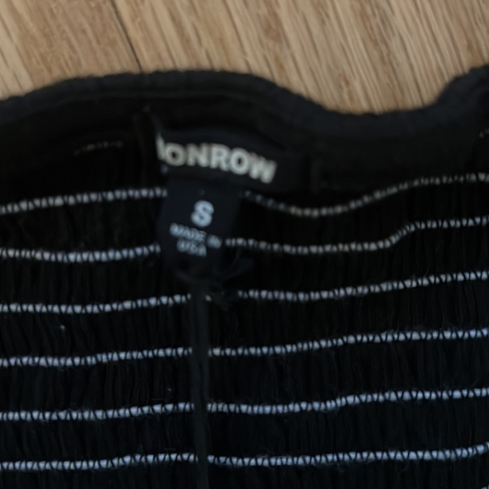 Monrow top - Picture 2 of 3
